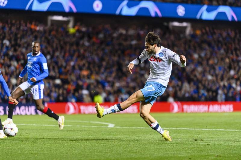 Dứt điểm có tính toán và không lạm dụng sức mạnh